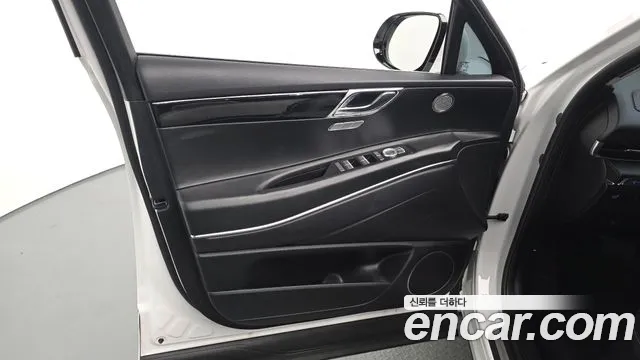 Genesis GV80 — Фото автомобиля 13