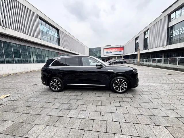 Aito M7 — Фото автомобиля 4