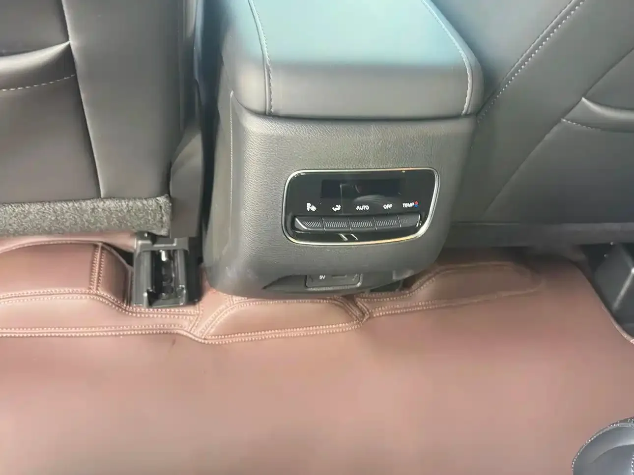 GAC Trumpchi Trumpchi M6 — Фото автомобиля 13