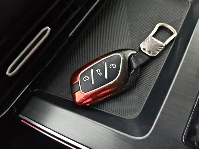 Roewe RX5 Max — Фото автомобиля 8