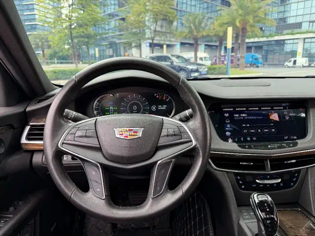 Cadillac CT6 — Фото автомобиля 17