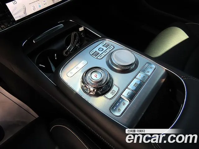 Genesis G90 Бензин 3.5 турбо AWD — Фото автомобиля 10