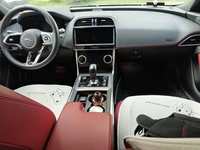 Jaguar XEL — Фото автомобиля 12