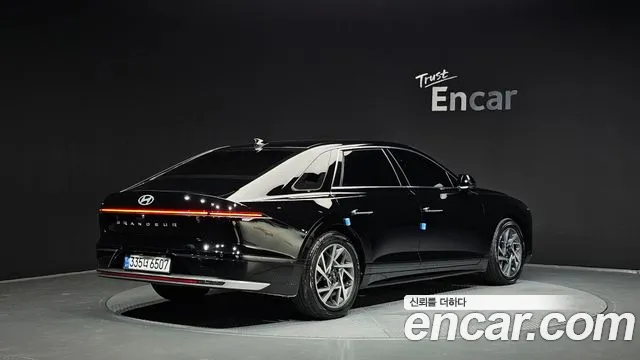 Hyundai Grandeur — Фото автомобиля 2
