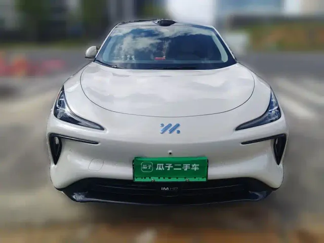 IM Motors LS6 — Фото автомобиля 23