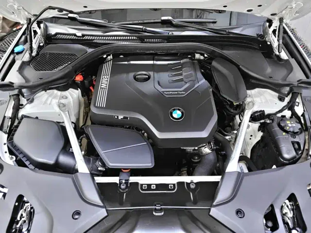 BMW 5 Series — Фото автомобиля 10