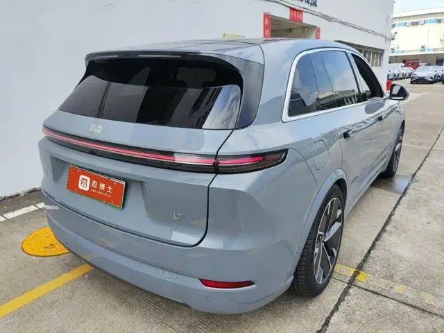 Li Auto L7 — Фото автомобиля 4