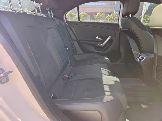 Mercedes-Benz A-Class — Фото автомобиля 10