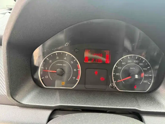 Wuling Zhengcheng — Фото автомобиля 13