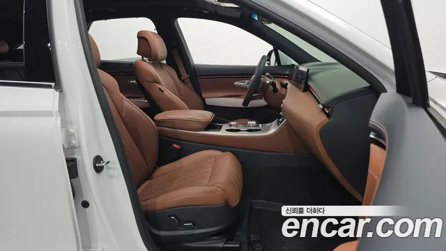 Genesis GV70 2.5T Бензин AWD — Фото автомобиля 9