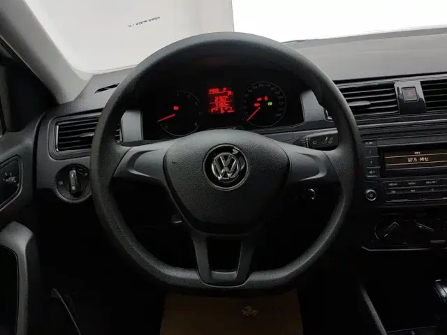 Volkswagen Santana — Фото автомобиля 15