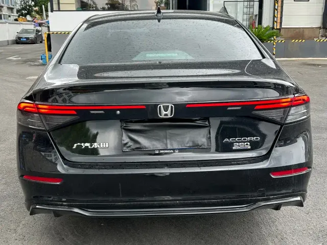 Honda Accord — Фото автомобиля 7
