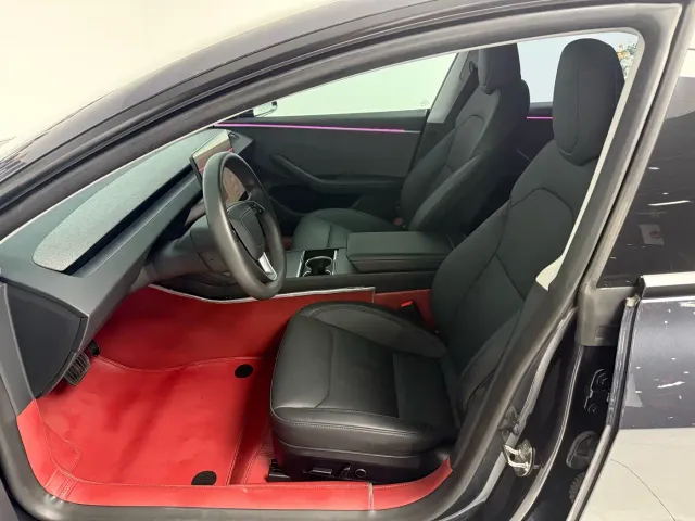 Tesla Model 3 — Фото автомобиля 9