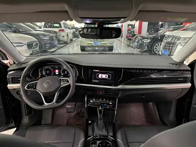 Volkswagen Passat — Фото автомобиля 8