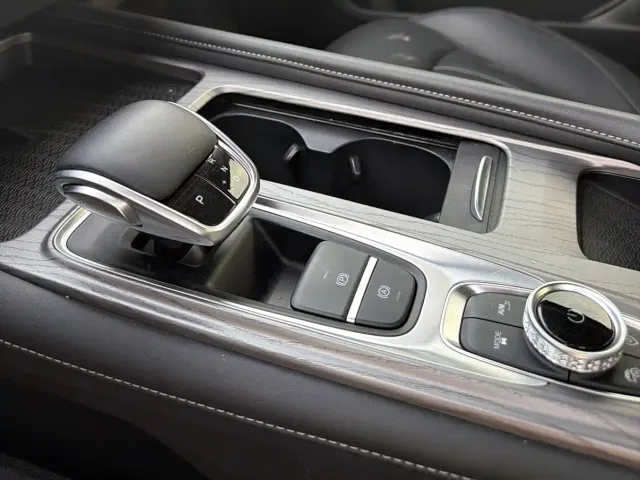 Chery Arrizo 8 — Фото автомобиля 5