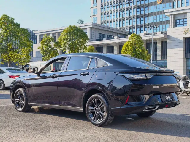 Dongfeng Yixuan — Фото автомобиля 6