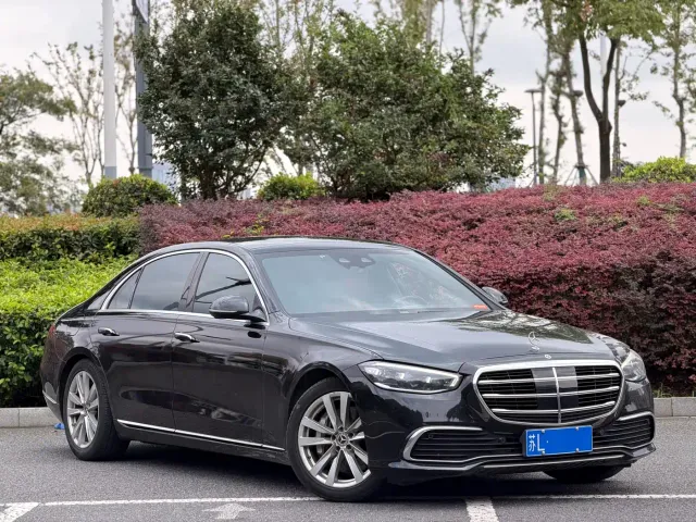 Mercedes-Benz S-Class — Фото автомобиля 3