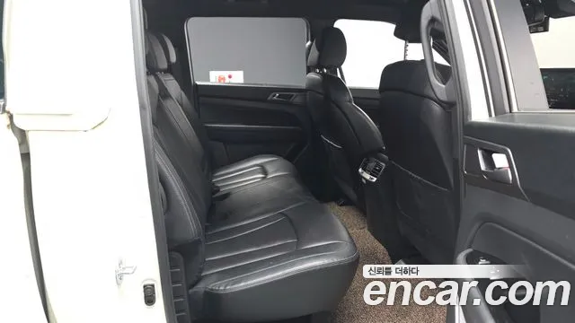 KG_Mobility_Ssangyong Rexton Новый Rexton Sport Khan Дизель 2.2 4WD — Фото автомобиля 11