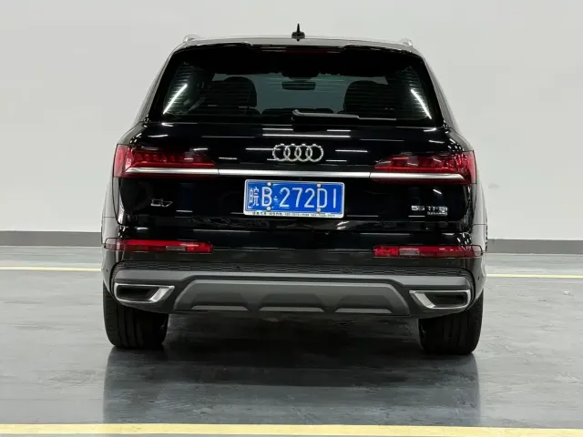 Audi Audi Q7 2022 55 TFSI quattro S line Sport — Фото автомобиля 9