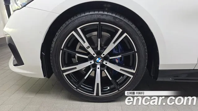 BMW 5 Series G60 — Фото автомобиля 5