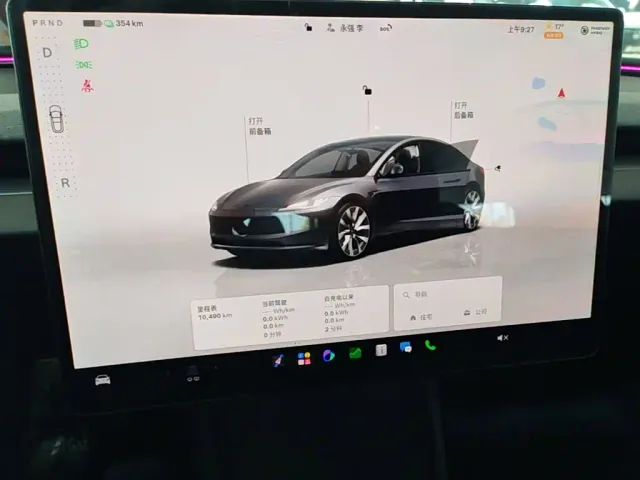 Tesla Model 3 — Фото автомобиля 11