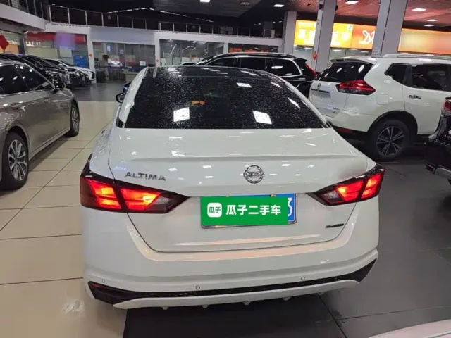 Nissan Teana — Фото автомобиля 5