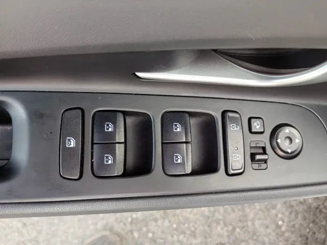 Hyundai Elantra — Фото автомобиля 15