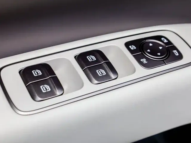 Li Auto Li i8 2025 Standard Edition — Фото автомобиля 27