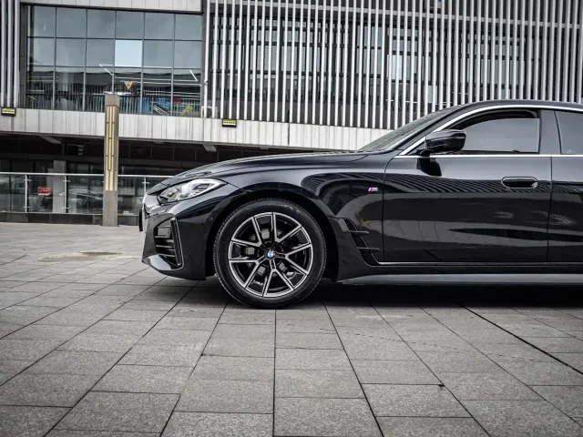 BMW 4 Series — Фото автомобиля 8
