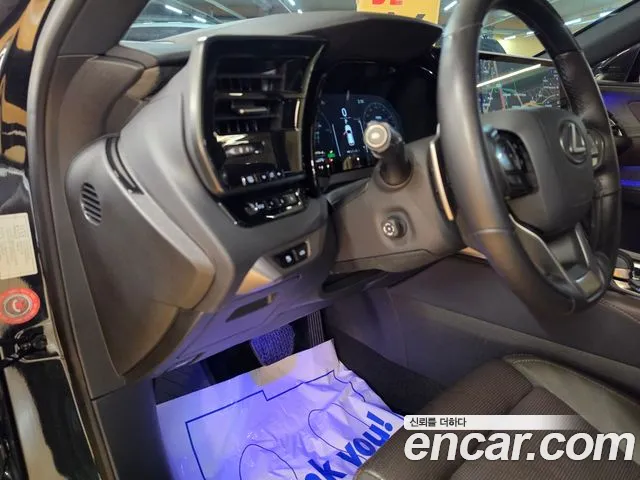 Lexus RX RX450h+ 5th Gen — Фото автомобиля 18