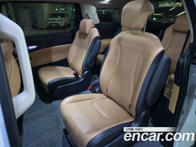 Kia Carnival 4th Gen — Фото автомобиля 7