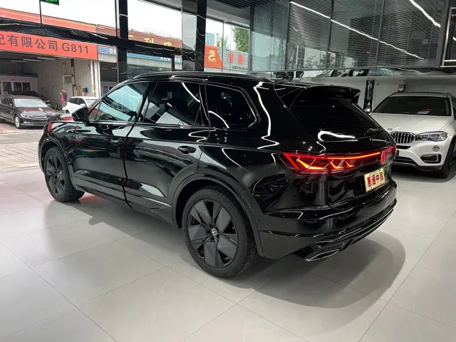 Volkswagen Touareg — Фото автомобиля 5