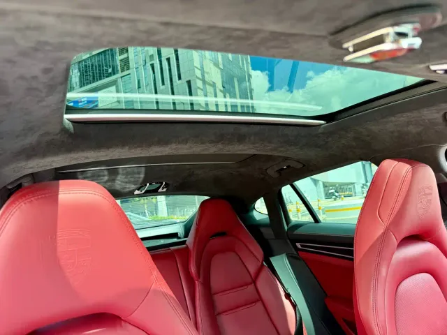 Porsche Panamera — Фото автомобиля 23