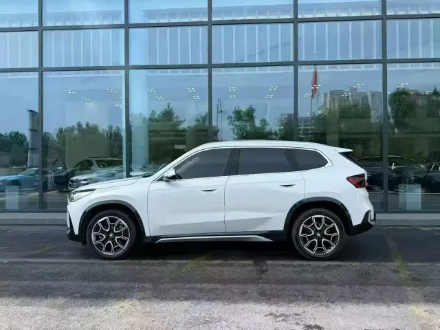 BMW X1 — Фото автомобиля 4