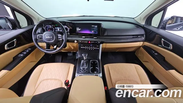 Kia Carnival Generation 4 — Фото автомобиля 7