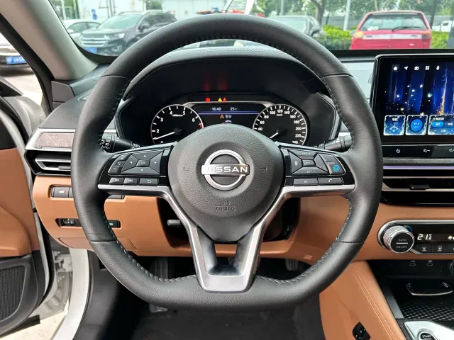Nissan Teana — Фото автомобиля 24