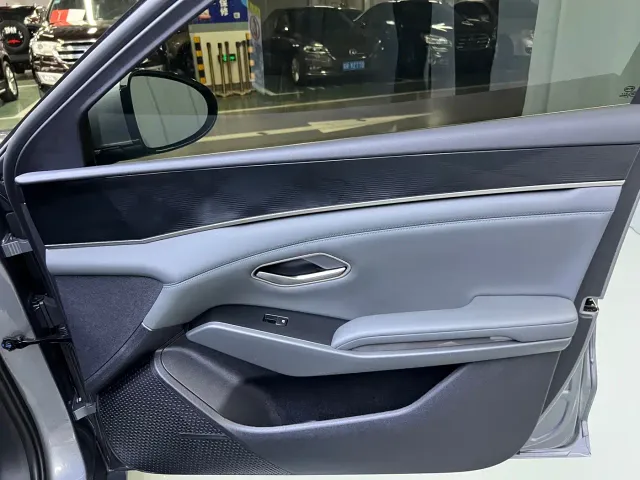 BYD Qin L — Фото автомобиля 13