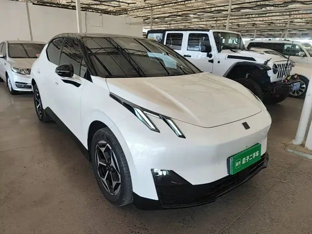 Lynk & Co Z20 — Фото автомобиля 3