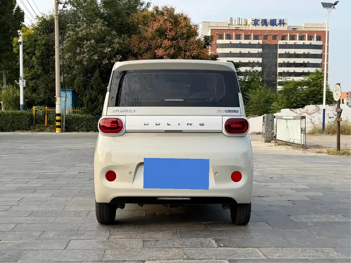 Wuling Motors Hongguang MINIEV 2024 3rd Generation 215km Youth Edition — Фото автомобиля 5