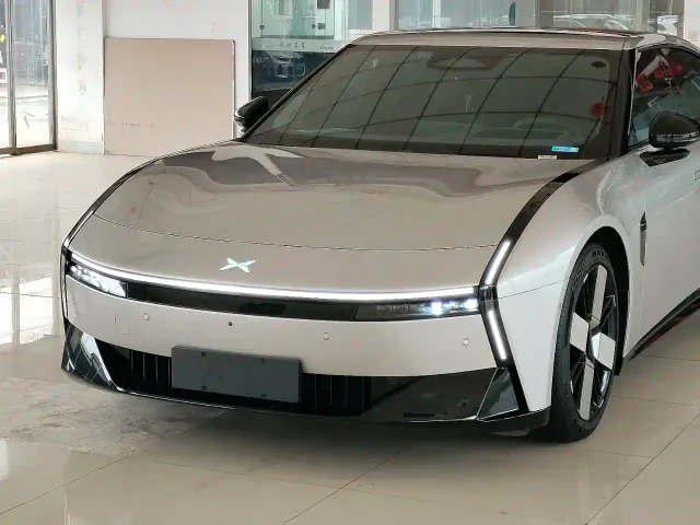 Xpeng P7 — Фото автомобиля 7