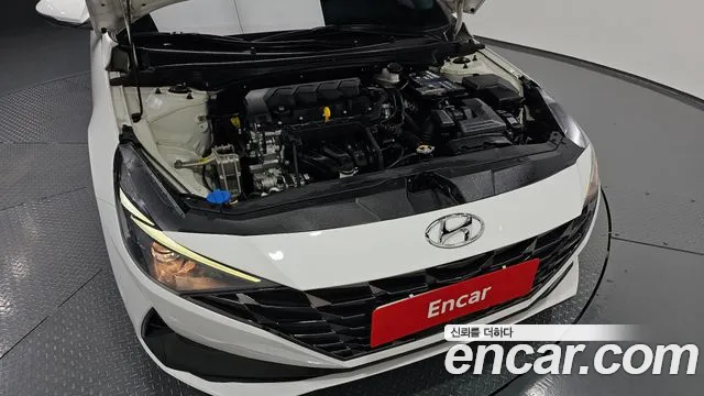 Hyundai Avante CN7 — Фото автомобиля 9