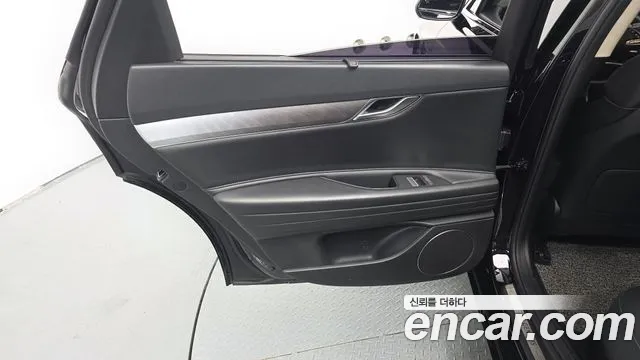 Genesis G80 Бензин 2.5 турбо AWD — Фото автомобиля 24