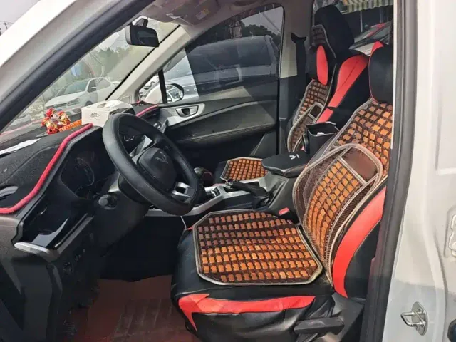 Wuling Jiachen — Фото автомобиля 14