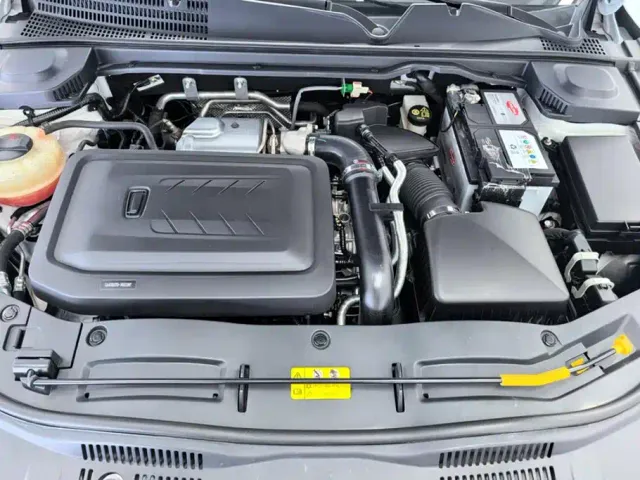 Bestune B70 — Фото автомобиля 10