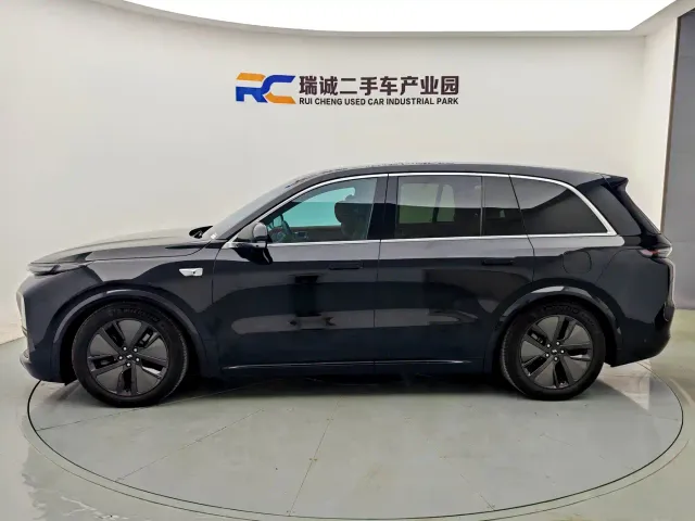 Li Auto Li L8 2024 Pro — Фото автомобиля 3