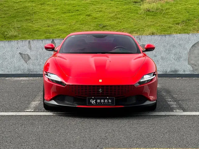 Фотография автомобиля — Ferrari Roma