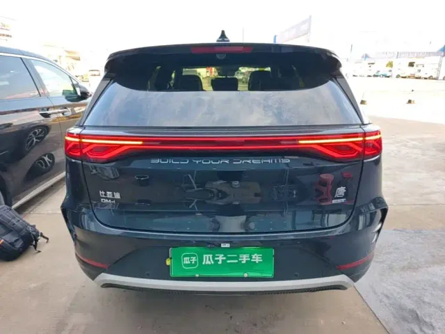 BYD Tang — Фото автомобиля 5