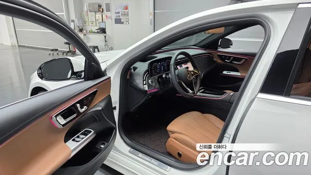 Mercedes-Benz E-Class — Фото автомобиля 10