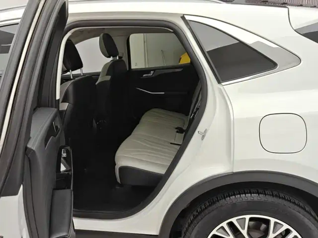 Ford Escape — Фото автомобиля 11