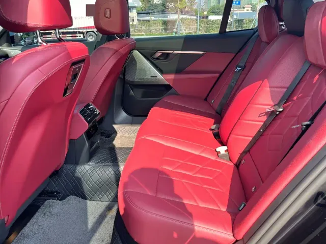BMW 5 Series — Фото автомобиля 7